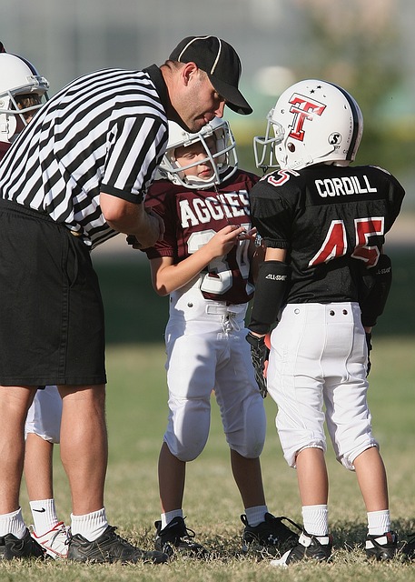 他必须为球 他必须为球